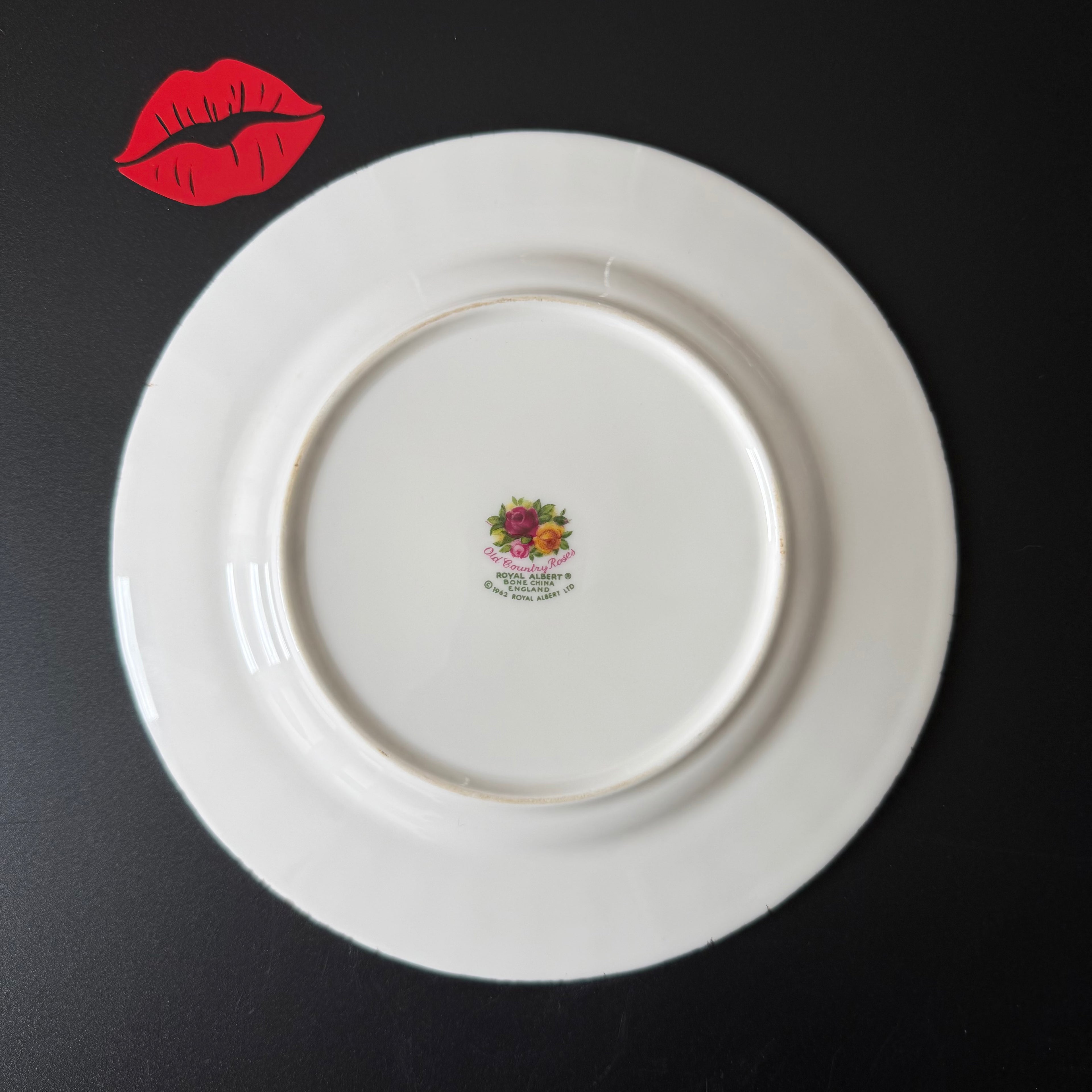 Please Don't Summon Demons In The Bathroom, Royal Albert Old Country Roses Plate