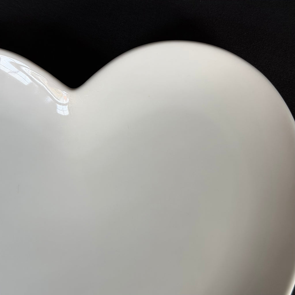 Modern White Ceramic Heart Shaped Plate, CUSTOMISE YOUR OWN – Vintage & Pre-Loved Pieces