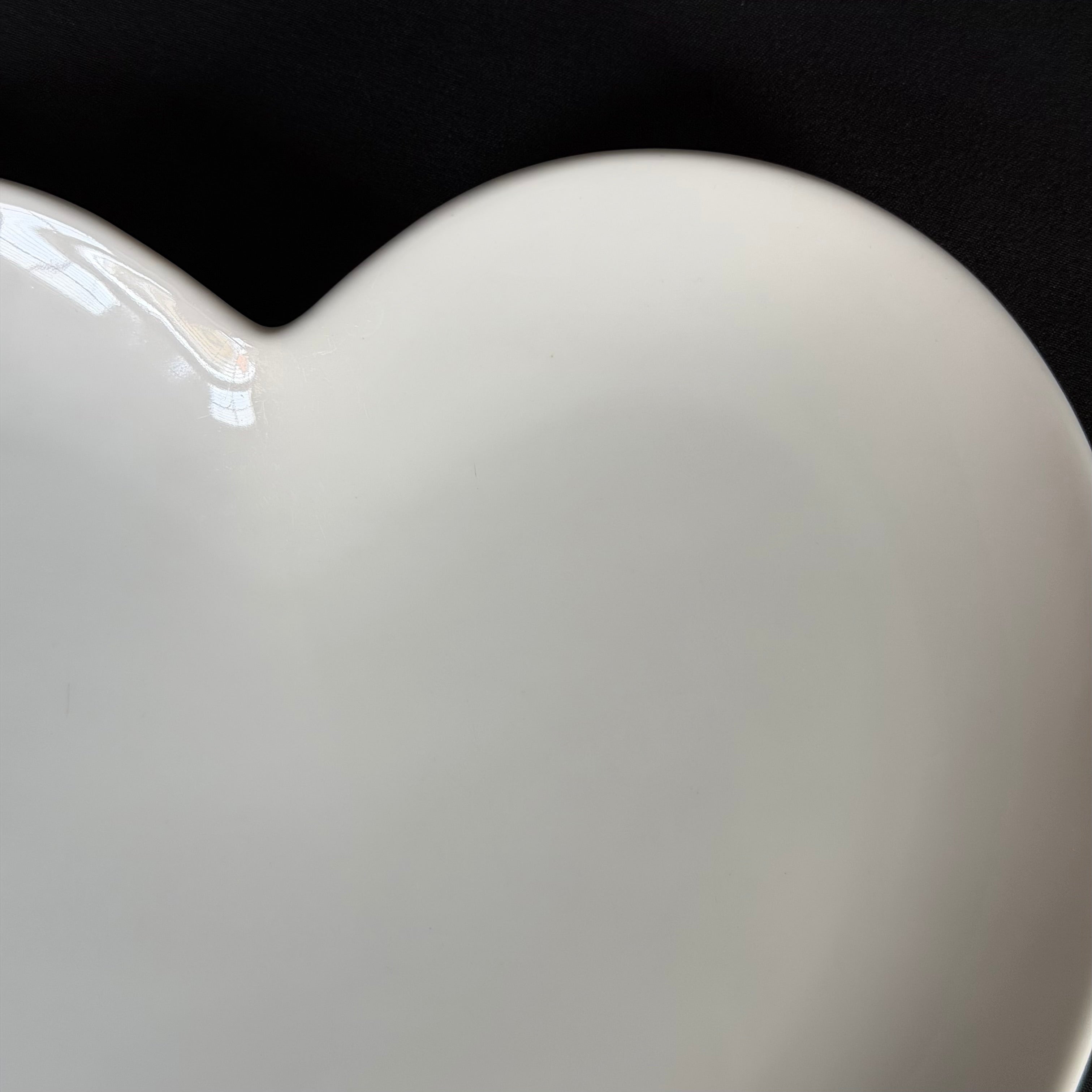 Modern White Ceramic Heart Shaped Plate, CUSTOMISE YOUR OWN – Vintage & Pre-Loved Pieces