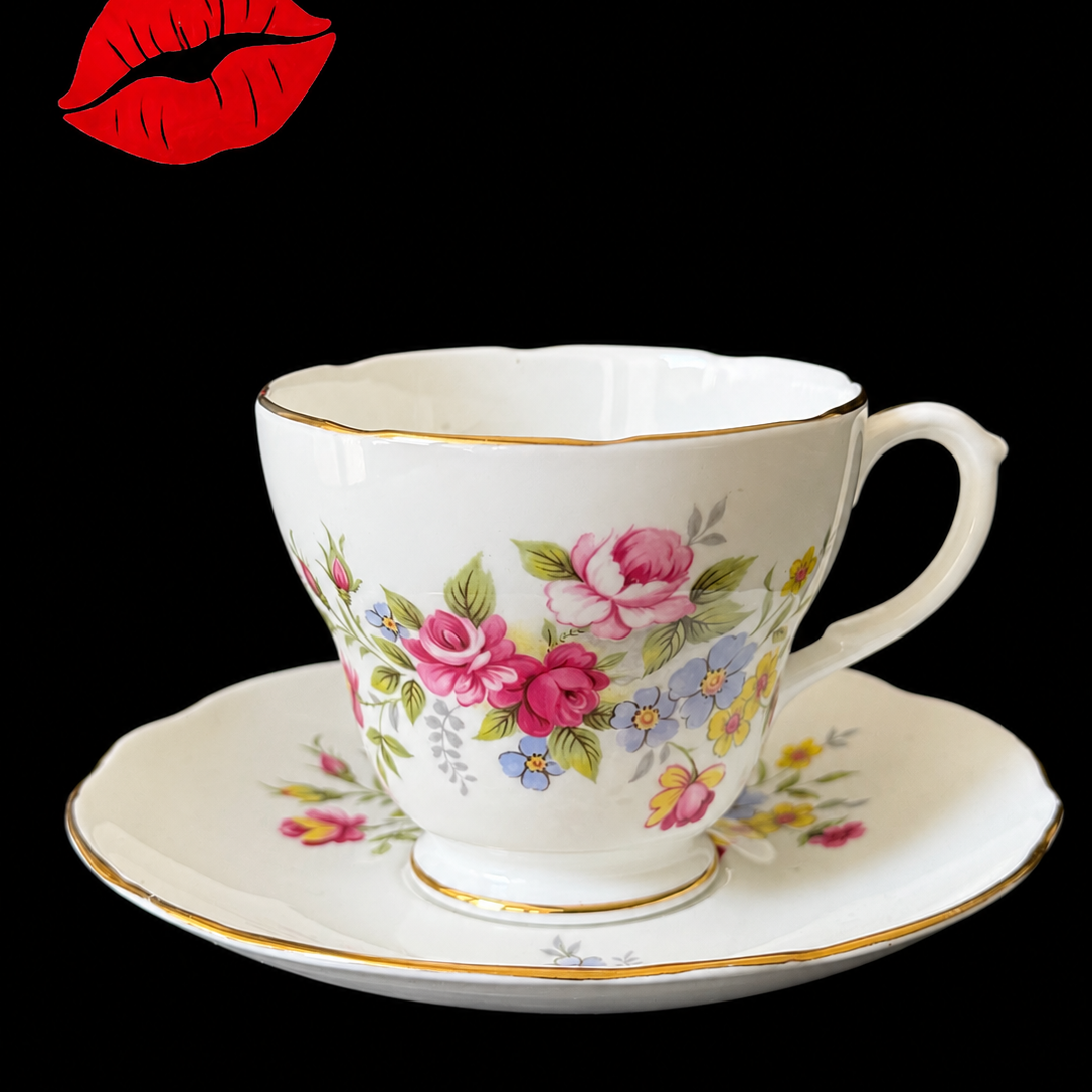 Cuntea Teacup & Saucer, Vintage Duchess Bone China Style Sassy Tea Set