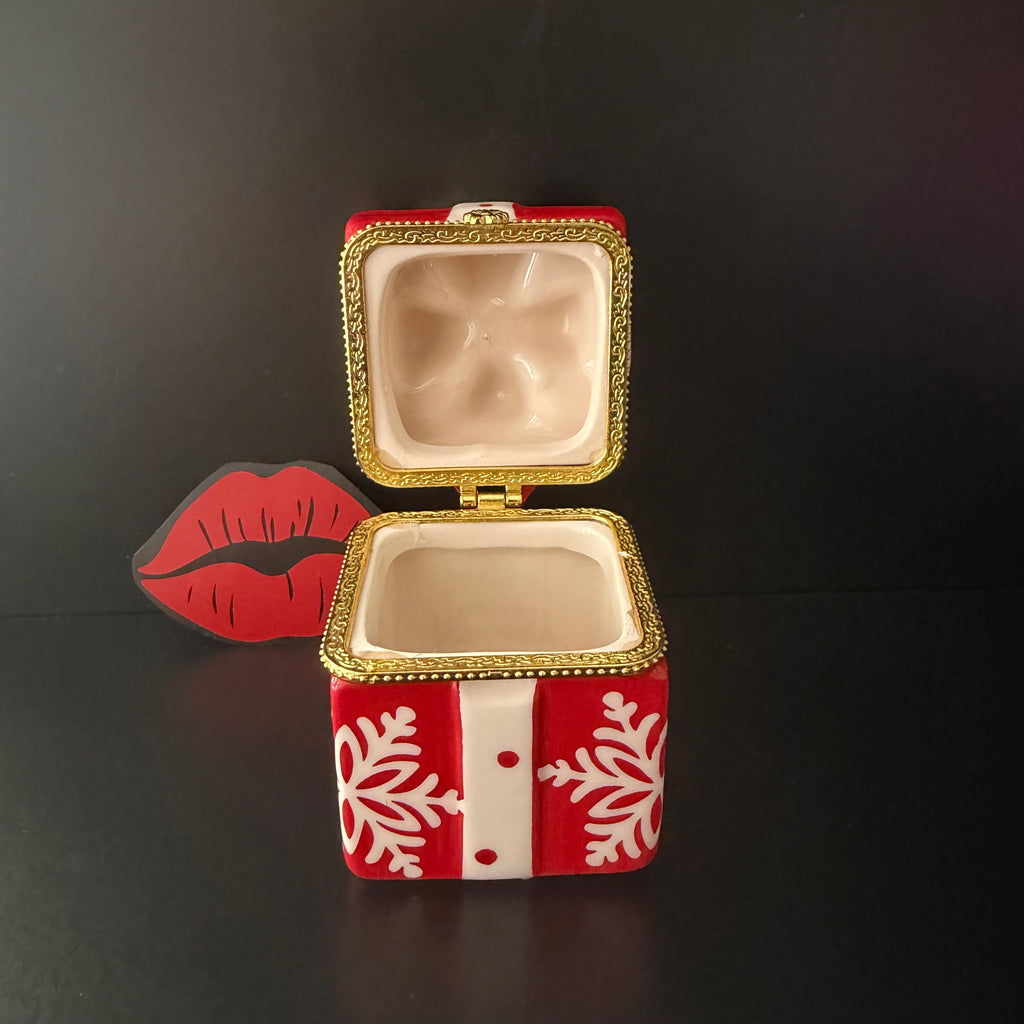 Nosy Cunt Mini Christmas Gift Trinket Box Christmas Tree Decoration