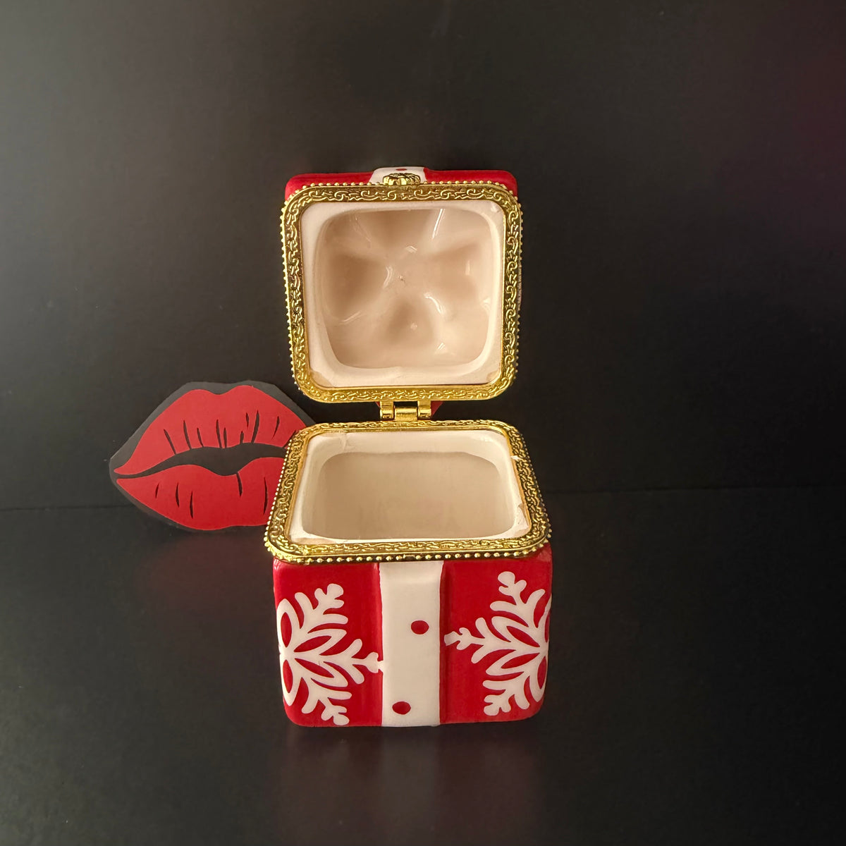 Nosy Cunt Mini Christmas Gift Trinket Box Christmas Tree Decoration